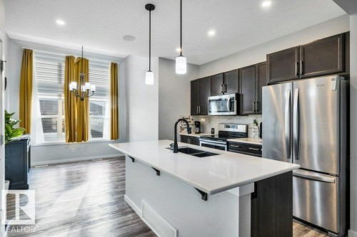 2821 Anton Wynd, Edmonton, AB - Indoor Photo Showing Kitchen With Upgraded Kitchen