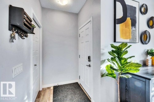 2821 Anton Wynd, Edmonton, AB - Indoor Photo Showing Other Room