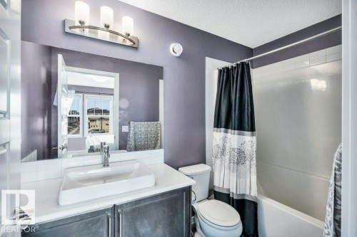 2821 Anton Wynd, Edmonton, AB - Indoor Photo Showing Bathroom