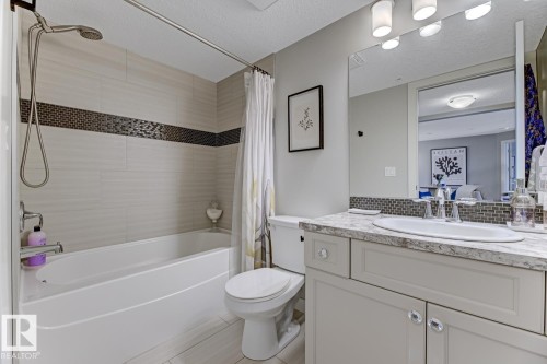 210 5029 Edgemont Boulevard, Edmonton, AB - Indoor Photo Showing Bathroom