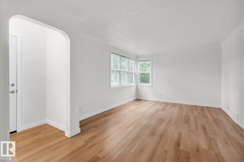 11130 71 Avenue, Edmonton, AB - Indoor Photo Showing Other Room