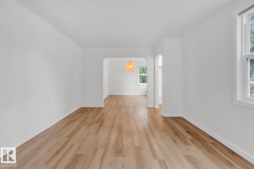 11130 71 Avenue, Edmonton, AB - Indoor Photo Showing Other Room