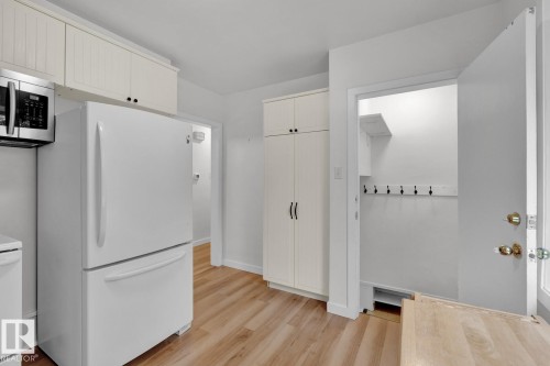 11130 71 Avenue, Edmonton, AB - Indoor Photo Showing Other Room