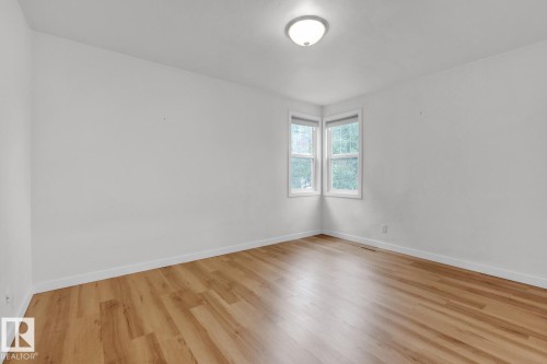 11130 71 Avenue, Edmonton, AB - Indoor Photo Showing Other Room