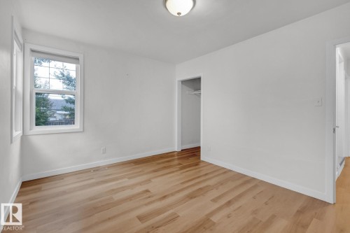 11130 71 Avenue, Edmonton, AB - Indoor Photo Showing Other Room
