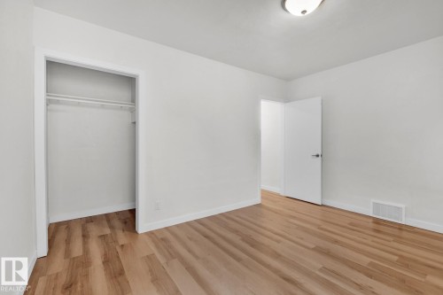 11130 71 Avenue, Edmonton, AB - Indoor Photo Showing Other Room