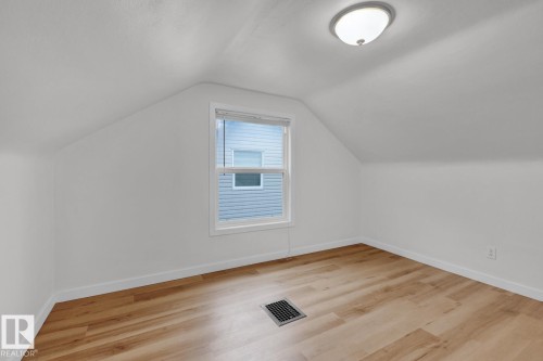 11130 71 Avenue, Edmonton, AB - Indoor Photo Showing Other Room