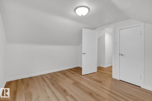 11130 71 Avenue, Edmonton, AB - Indoor Photo Showing Other Room