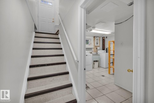 11130 71 Avenue, Edmonton, AB - Indoor