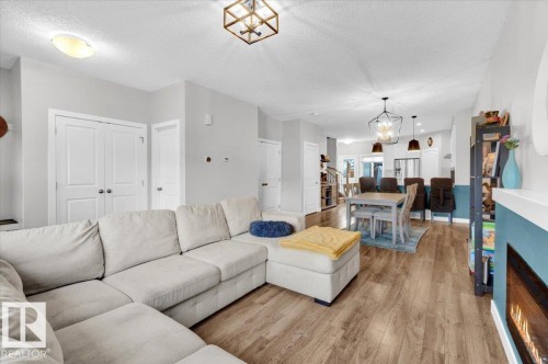 788 Berg Loop, Leduc, AB - Indoor Photo Showing Living Room