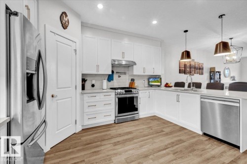 788 Berg Loop, Leduc, AB - Indoor Photo Showing Kitchen With Upgraded Kitchen