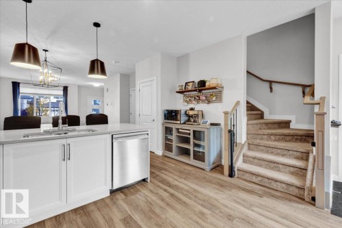 788 Berg Loop, Leduc, AB - Indoor Photo Showing Kitchen