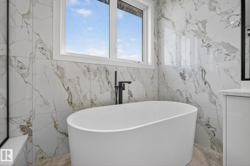 181 Edgewater Circle, Leduc, AB - Indoor Photo Showing Bathroom