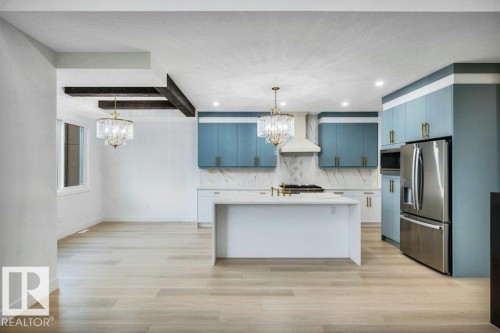 11010 174A Avenue, Edmonton, AB - Indoor Photo Showing Kitchen