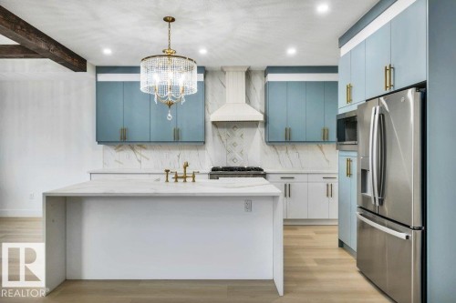 11010 174A Avenue, Edmonton, AB - Indoor Photo Showing Kitchen With Upgraded Kitchen