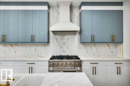 11010 174A Avenue, Edmonton, AB - Indoor Photo Showing Kitchen