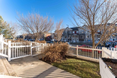 3 465 Hemingway Rd, Edmonton, AB - Outdoor