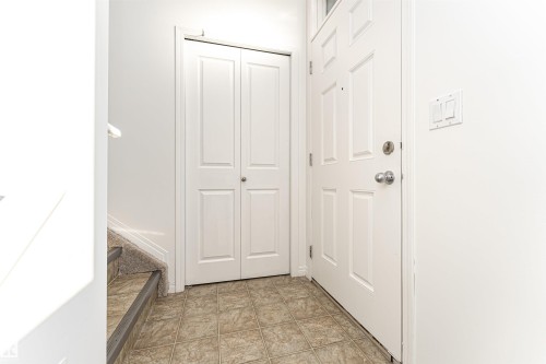 3 465 Hemingway Rd, Edmonton, AB - Indoor Photo Showing Other Room