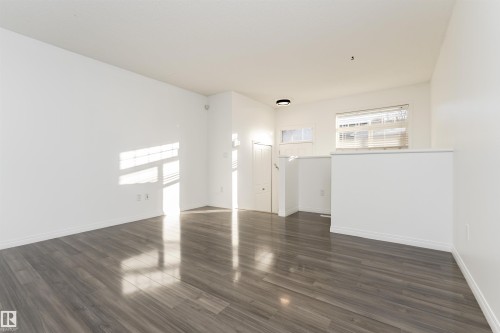 3 465 Hemingway Rd, Edmonton, AB - Indoor Photo Showing Other Room