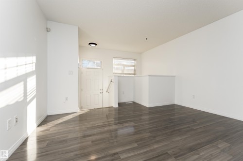 3 465 Hemingway Rd, Edmonton, AB - Indoor Photo Showing Other Room