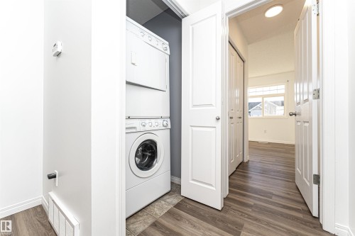 3 465 Hemingway Rd, Edmonton, AB - Indoor Photo Showing Laundry Room