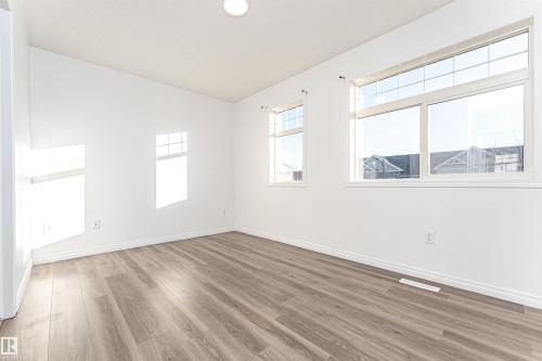 3 465 Hemingway Rd, Edmonton, AB - Indoor Photo Showing Other Room