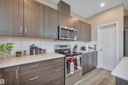 213 Sturtz Bend, Leduc, AB - Indoor Photo Showing Kitchen