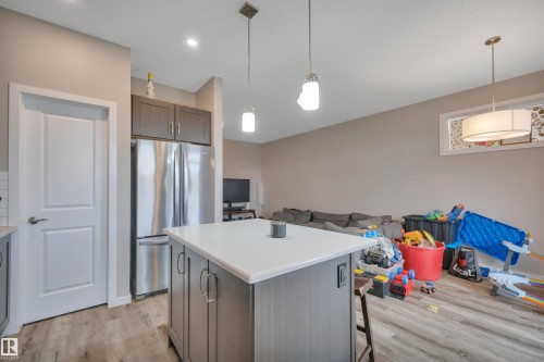 213 Sturtz Bend, Leduc, AB - Indoor Photo Showing Kitchen