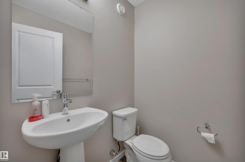 213 Sturtz Bend, Leduc, AB - Indoor Photo Showing Bathroom