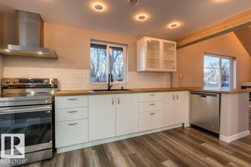 4713 48 Avenue, Wetaskiwin, AB - Indoor Photo Showing Kitchen