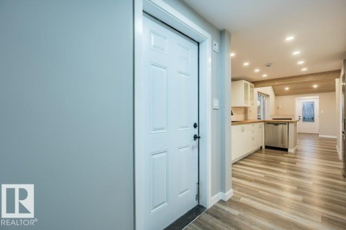 4713 48 Avenue, Wetaskiwin, AB - Indoor Photo Showing Other Room