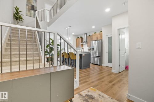 9307 Pear Link Sw, Edmonton, AB - Indoor Photo Showing Other Room