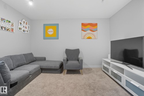 9307 Pear Link Sw, Edmonton, AB - Indoor Photo Showing Living Room