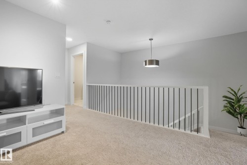 9307 Pear Link Sw, Edmonton, AB - Indoor