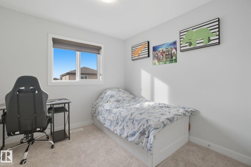 9307 Pear Link Sw, Edmonton, AB - Indoor Photo Showing Bedroom