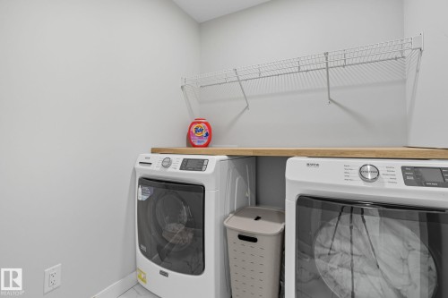 9307 Pear Link Sw, Edmonton, AB - Indoor Photo Showing Laundry Room