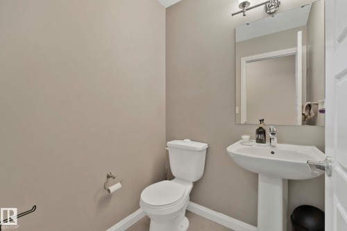 28 3710 Allan Drive, Edmonton, AB - Indoor Photo Showing Bathroom