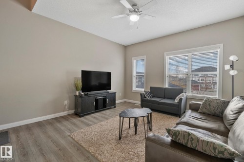 28 3710 Allan Drive, Edmonton, AB - Indoor Photo Showing Living Room