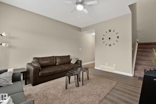 28 3710 Allan Drive, Edmonton, AB - Indoor Photo Showing Living Room