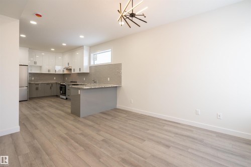 10446 142 Street, Edmonton, AB - Indoor Photo Showing Kitchen