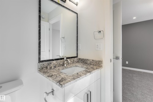 10446 142 Street, Edmonton, AB - Indoor Photo Showing Bathroom