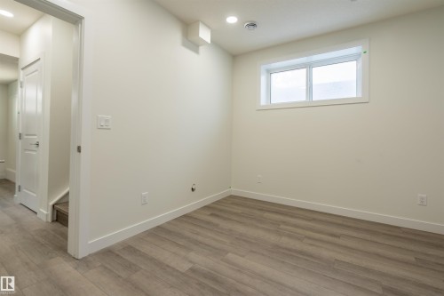 10446 142 Street, Edmonton, AB - Indoor Photo Showing Other Room