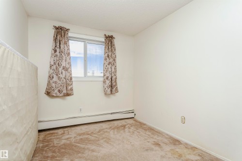 109 15105 121 Street Nw, Edmonton, AB - Indoor Photo Showing Other Room