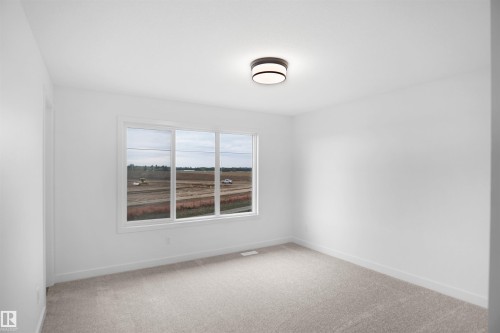 1015 14 Avenue, Edmonton, AB - Indoor Photo Showing Other Room