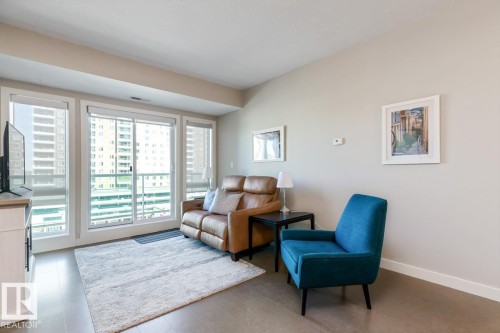 607 10055 118 Street, Edmonton, AB - Indoor Photo Showing Living Room