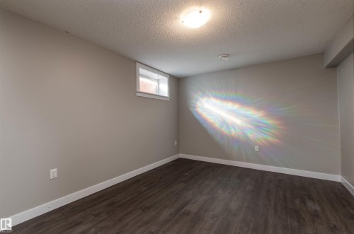 11227 40 Avenue, Edmonton, AB - Indoor Photo Showing Other Room