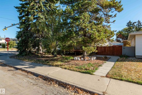 11227 40 Avenue, Edmonton, AB - Outdoor