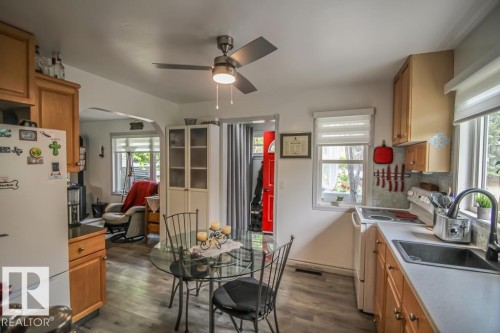 4703 47 Ave, Myrnam, AB - Indoor