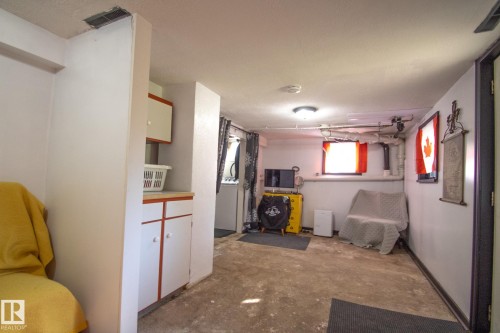 4703 47 Ave, Myrnam, AB - Indoor