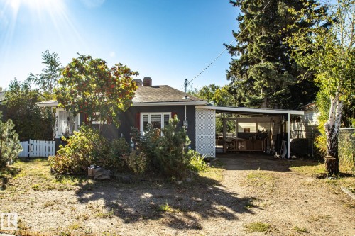 4703 47 Ave, Myrnam, AB - Outdoor